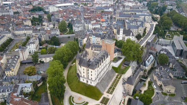 Pireneler Şehir Pau ve Kale drone