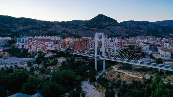 İspanya Alcoi Alcoy drone köprü ile gece görünümü