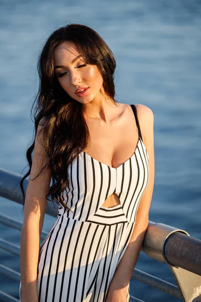 Outdoor Shot Beautiful Young Brunette Woman Striped Black White Dress — Stock Photo, Image