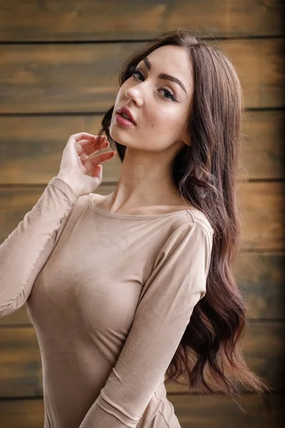 Studio Portrait Beautiful Brunette Woman Wearing Beige Clothes Charming Beauty — Stock Photo, Image