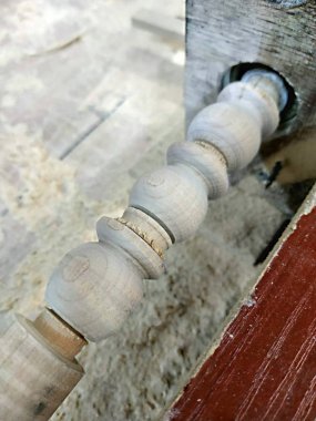 Bir arı çiçekler Gelenium üzerinde polen toplar