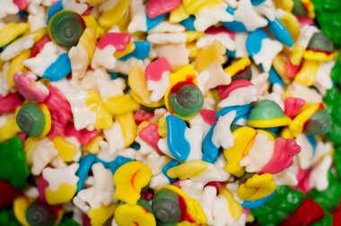 Farklı renkte marmelatlı tatlılar. Kısmi odak