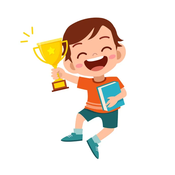 Menino bonito feliz ganhar troféu de ouro jogo —  Vetores de Stock