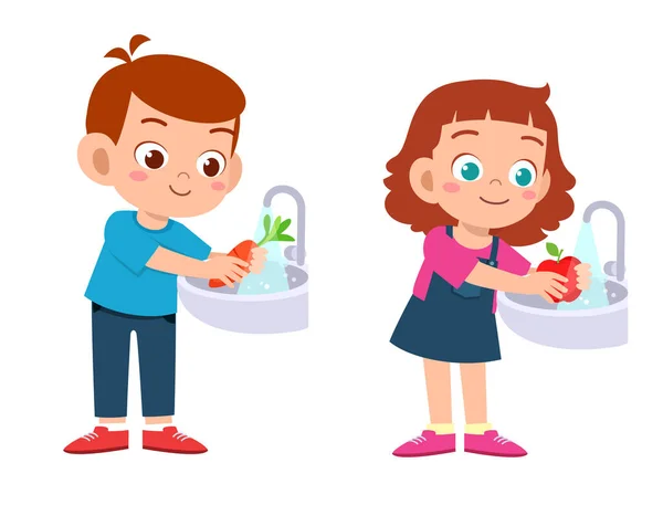 Crianças bonitos felizes lavar frutas vegetais limpo — Vetor de Stock