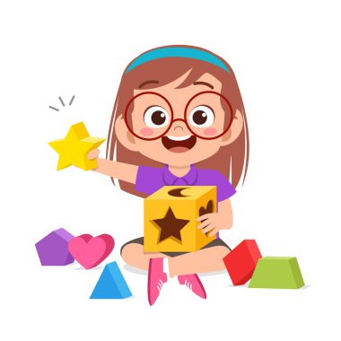 Mutlu şirin çocuklar 3 boyutlu geometri öğreniyor.