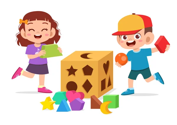 Χαρούμενα χαριτωμένα παιδιά παίζουν μαθαίνουν 3d γεωμετρία — Διανυσματικό Αρχείο