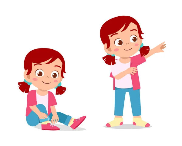 Niña linda feliz hacer proceso de vestir — Vector de stock