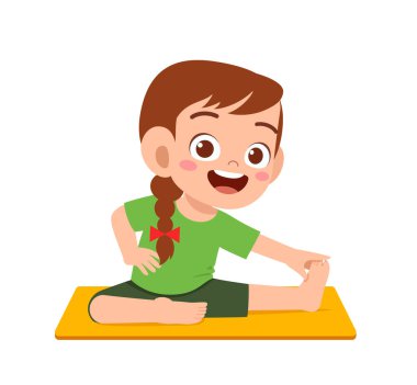 Küçük tatlı çocuk ve kız yoga pozu veriyor.