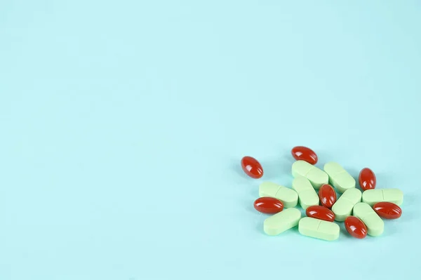 Red Brown Green Pills Light Background Tablets Oral Use Healthcare — Stock Photo, Image