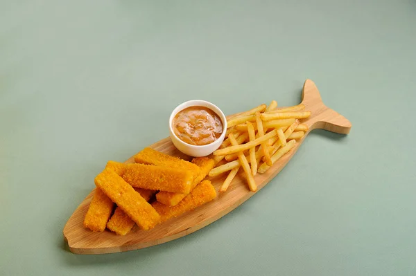 Fish Sticks French Fries Light Wooden Tray Tray Shaped Fish — Stock Photo, Image