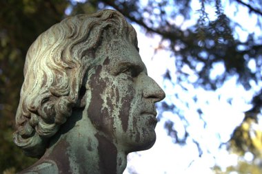 Erkekler yan görünümü bozar