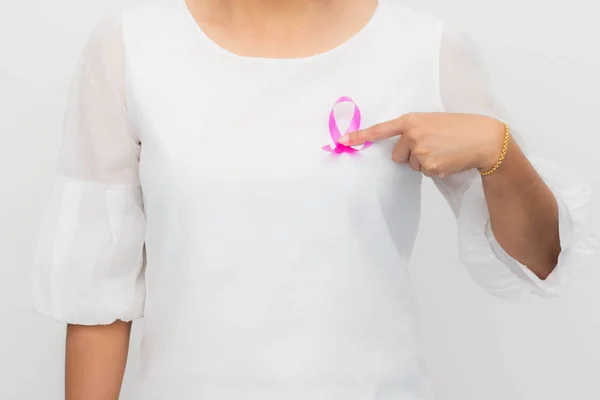 Розовая Лента Груди Женщины Поддержать Рак Груди Причиной Здравоохранение Медицина — стоковое фото
