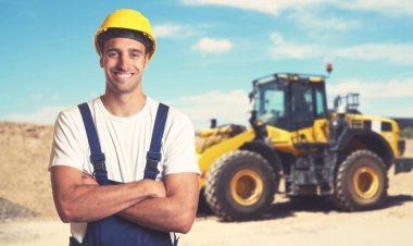 Latin Amerika İnşaat işçisi inşaat sitesinde işaret ile buldozer