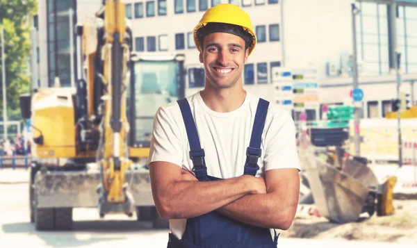 Landmover Amarelo Com Forte Trabalhador Construção Latino Americano Canteiro Obras — Fotografia de Stock