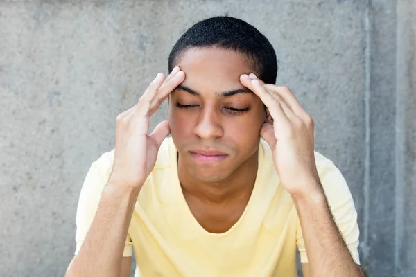 Hombre África Del Norte Con Dolor Cabeza Aire Libre Con — Foto de Stock