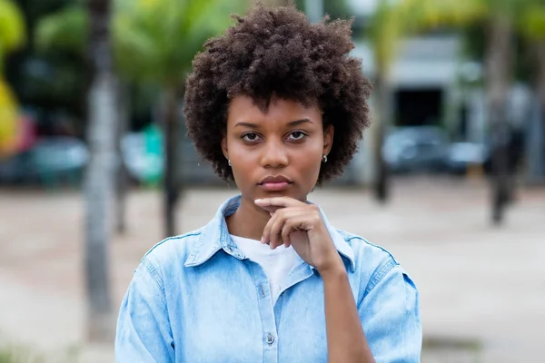 Attrayant Brésilien Jeune Femme Adulte Plein Air Été Dans Ville — Photo