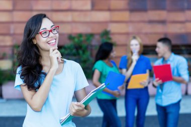 Öğrenci grubu ile Dreamdy Fransız kız öğrenci