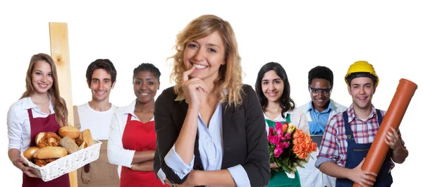 Mujer inteligente en prácticas empresariales con grupo de otras empresas internacionales —  Fotos de Stock