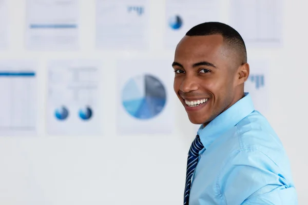 Laughing african american businessman — Stock Photo, Image