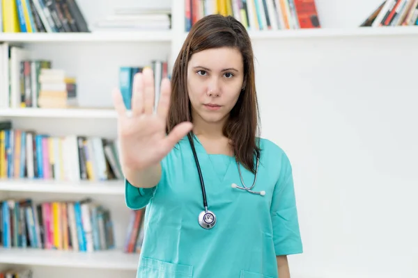 German Female Nurse Recommending Social Distancing Hospital — Stock Photo, Image