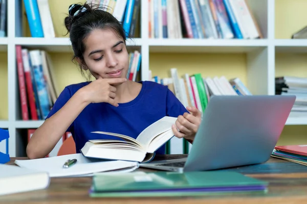 Indian Female Student Learning Books Computer Home Desk — Stock Photo, Image