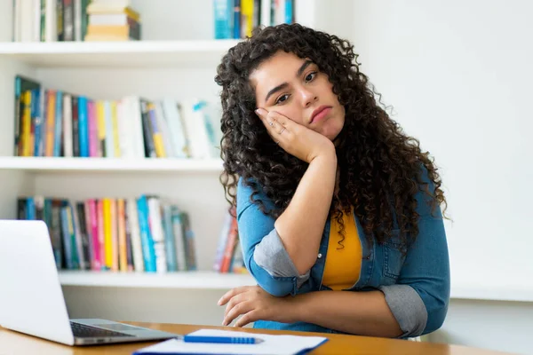 Sad Jobless Hispanic Woman Depression Indoors Home Computer Pandemic — Stock Photo, Image