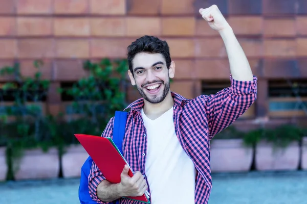 Feliz Espanhol Estudante Masculino Torcendo Sobre Formatura Livre Cidade — Fotografia de Stock