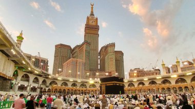 Mescid al haram İslam 'ın en kutsal camii.
