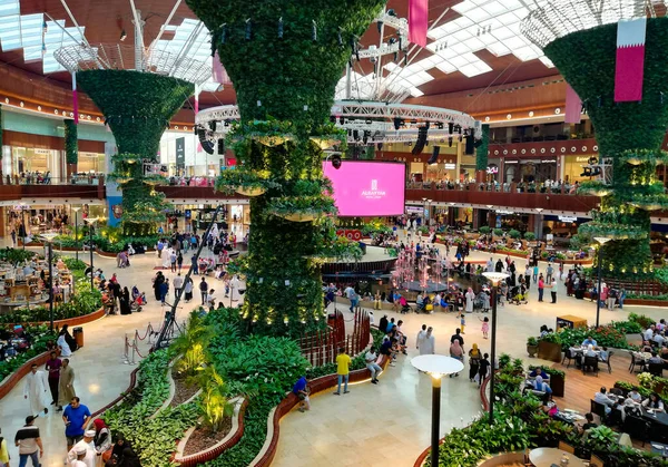 Hermoso centro comercial en Qatar. Centro comercial de Qatar, Al Rayyan —  Fotos de Stock