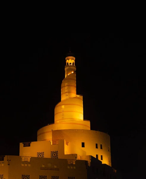 DOHA, QATAR - MAY 24 Fanar Qatar Islamic Cultural Center on May 24, 2018 in Doha, Qatar. Fanar is a governmental organization that presents culture to the world through its exhibitions and course. — Stock Photo, Image