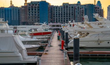 Doha Pearl Residential alanı ve Marina bölgesinin arkaplan görüntüsü