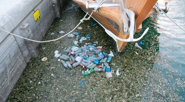 Bottiglia Plastica Nell Acqua Marina Dell Oceano Inquinamento Marino — Foto Stock