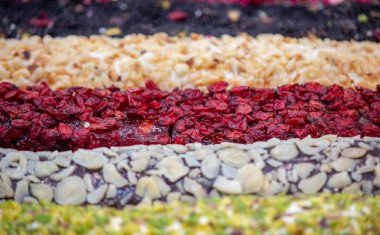 Türkçe zevklerin çeşitleri bir hindi dükkanında satılıktır. Geleneksel hindi tatlısı