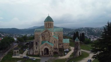 Dormition Katedrali ya da Kutaisi Katedrali