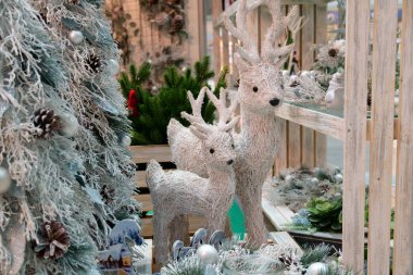 xmas ağacı ve geyikler ile Noel süslemeleri