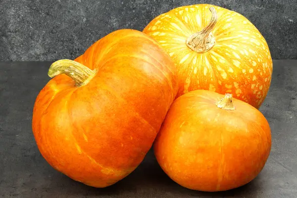 Beautiful close up pumpkins. What can be better than natural organic pumpkin from your garden — Stock Photo, Image