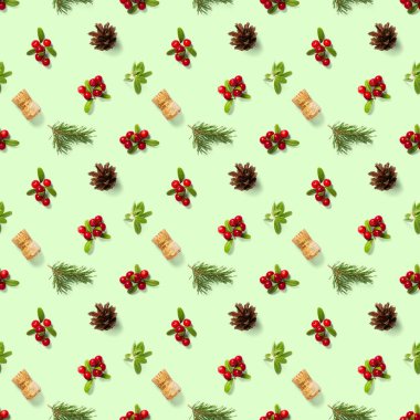 Çam kozalakları, şarap mantarı ve yaban mersinli Noel desenleri. Yeşil bir zeminde kusursuz bir yılbaşı deseni. Gerçekçi fotoğraf kolajı. Kağıt, kumaş, duvar kağıdı için yazdır.