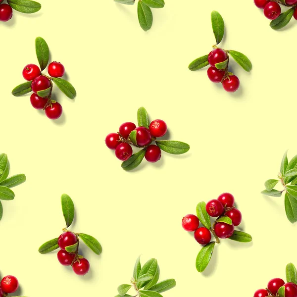 Lingonberry Seamless Pattern Yellow Background Fresh Cowberries Cranberries Leaves Seamless — Stock Photo, Image