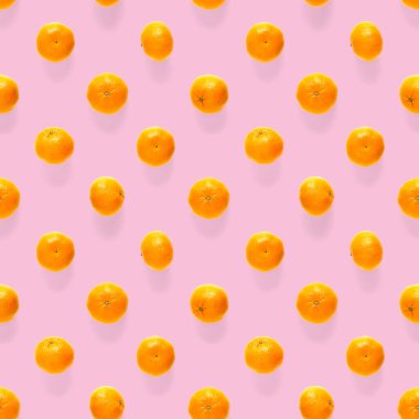 Taze mandalina deseni. Olgun meyve mandalinası, dikişsiz desen. Pembe arka planda taze narenciye izole edilmiş. Clementine 'ın yatağı. Mandalina modern tropikal arkaplan.