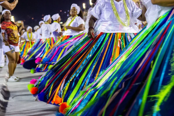 Baianas of the samba school Uni��o da Ilha, Marques de Sapucai, Rio de Janeiro, Brazil — Stock Photo, Image