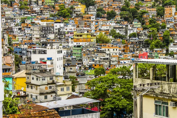 Detalhes da favela da Rocinha no Rio de Janeiro - Brasil — Fotografia de Stock