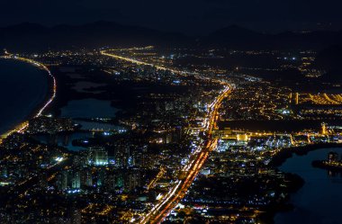 rio de janeiro asgari taştan görsel parça
