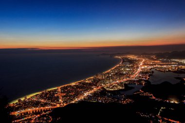 rio de janeiro asgari taştan görsel parça