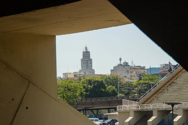 Zegar centralny Brazylii, jeden z głównych punktów centralnego regionu Rio de Janeiro. — Zdjęcie stockowe