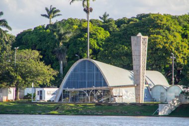 Sao Francisco de Assis Kilisesi, Pampulha Lagoon, Belo Horizonte, Minas Gerais, Brezilya - 8 Aralık 2018: Minas Gerais Belo Horizonte 'nin başlıca turizm merkezlerinden biri.