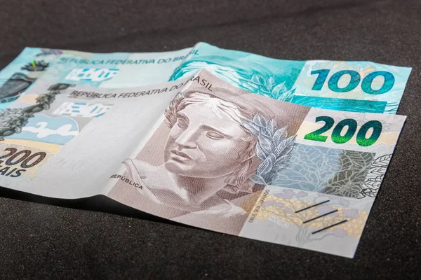 Trzysta Reali Brazylijskich Pieniądzach Kwota Wypłacona Przez Rząd Nowych Ratach — Zdjęcie stockowe
