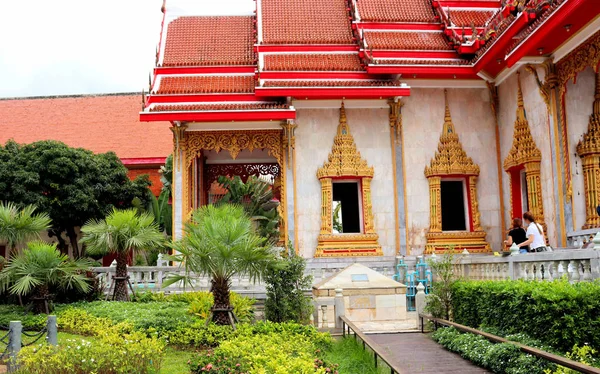 Exterior Visitors Chalong Buddhist Temple Thailand Phuket — Stock Photo, Image
