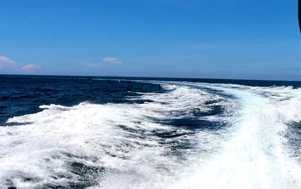 Boat Ride Sea Exotic James Bond Islands Blue Sea Waves — Stock Photo, Image