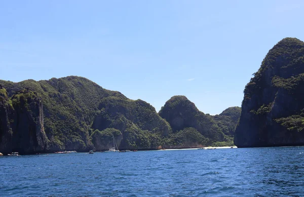 Paseo Barco Por Mar Exóticas Islas James Bond Contra Mar — Foto de Stock