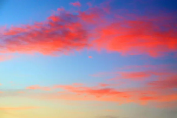 水彩画で日没 青と黄色 夜明けに太陽の光 — ストック写真